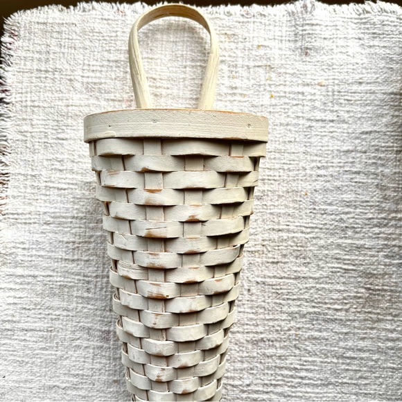 SOLD!!! ~Vintage White Distressed Wicker Cone Shaped Basket Flowers Planter 16โ - Picture 7 of 11
